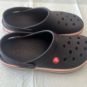Crocs size 7 men